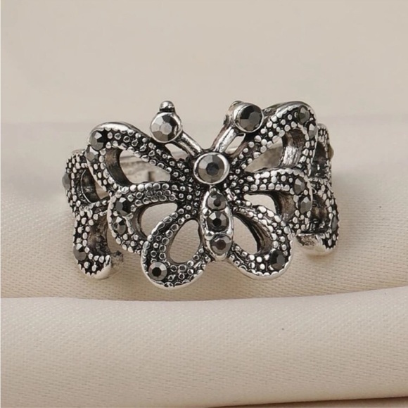 BUTTERFLY SILVER RING - Picture 3 of 4